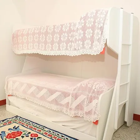 Monolocale Garden بيت للعطل